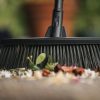 FISKARS Solid univerzális kültéri seprű (M)