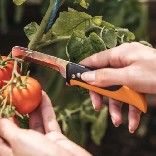 FISKARS X-serie összecsukható betakarító kés K80
