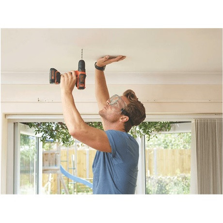 Black and Decker AKKUS FÚRÓ-CSAVARÓZÓ KOFFERBEN BDCDD12K-QW