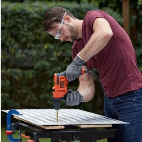 Black and Decker ÜTVEFÚRÓ KOFFERBEN 500W BEH200K-QS