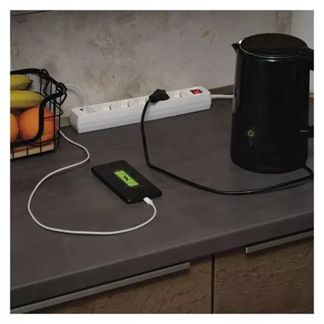 Emos HOSSZABBÍTÓ 3 M / 5 ALJZAT / KAPCSOLÓS / USB A + C / 1,5 MM2 P1523CU