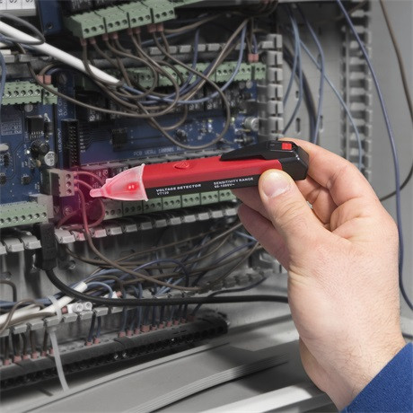 Maxwell-Digital ÉRINTÉS NÉLKÜLI FESZÜLTSÉG DETEKTOR 25818