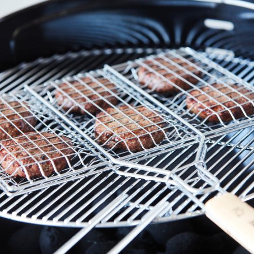 Barbecook BC-ACC-7104 hamburgersütő grillrács, krómozott, fa nyél, 100% FSC, 6db-os